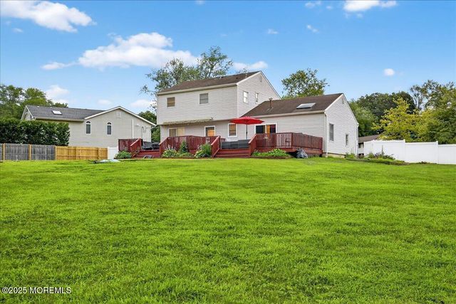 13 Highland Drive, Manalapan, NJ 07726