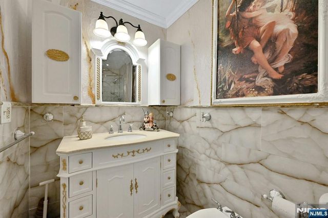 303 76th Street, North Bergen, NJ 07047
