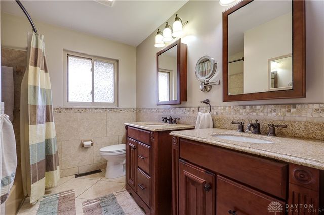 989 River Hills Road, Beavercreek, OH 45430