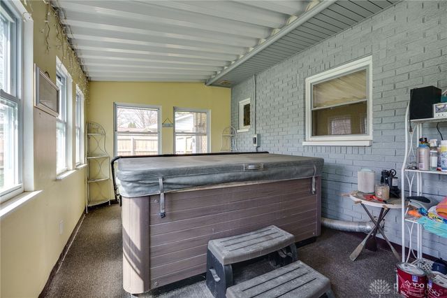 989 River Hills Road, Beavercreek, OH 45430