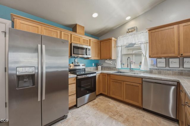 61382 SE Geary Drive, Bend, OR 97702