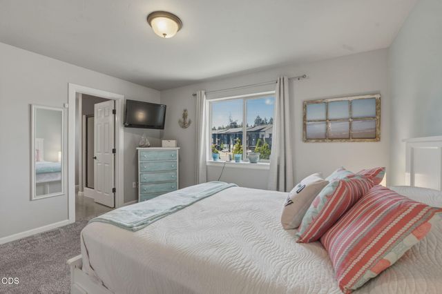 61382 SE Geary Drive, Bend, OR 97702