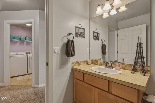 61382 SE Geary Drive, Bend, OR 97702
