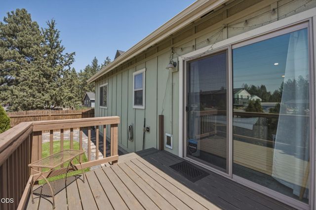 61382 SE Geary Drive, Bend, OR 97702