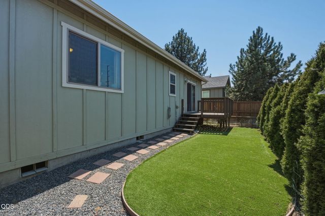 61382 SE Geary Drive, Bend, OR 97702