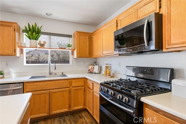 13293 Spicewood Court, Victorville, CA 92392