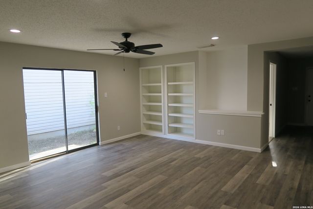 5546 Enchanted Draw, San Antonio, TX 78251