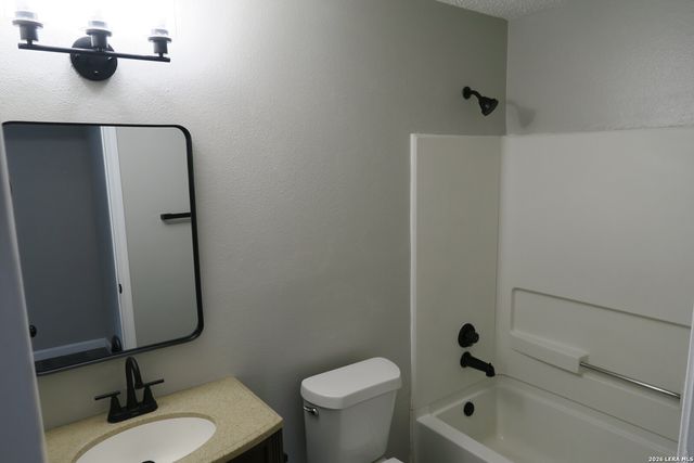 5546 Enchanted Draw, San Antonio, TX 78251