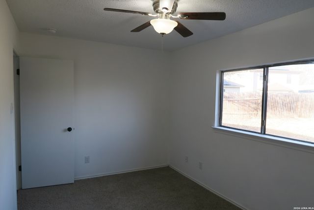 5546 Enchanted Draw, San Antonio, TX 78251
