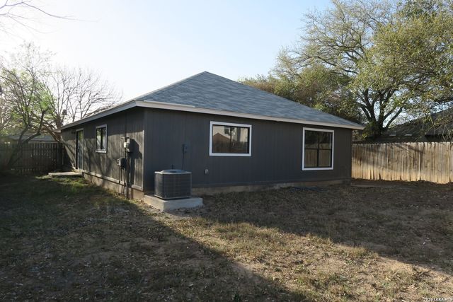 5546 Enchanted Draw, San Antonio, TX 78251