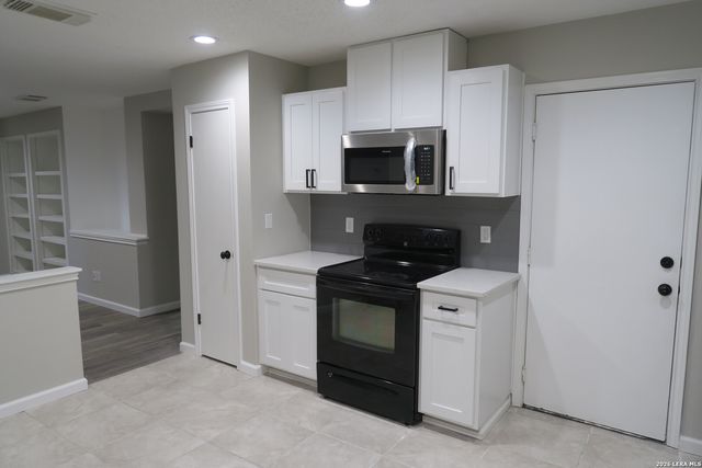 5546 Enchanted Draw, San Antonio, TX 78251
