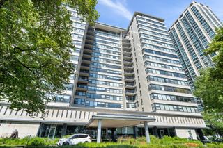 3440 N Lake Shore Drive 17F, Chicago, IL 60657