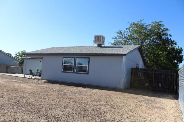 229 Sommerset Drive SE, Rio Rancho, NM 87124