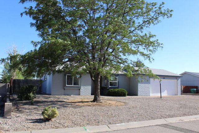 229 Sommerset Drive SE, Rio Rancho, NM 87124