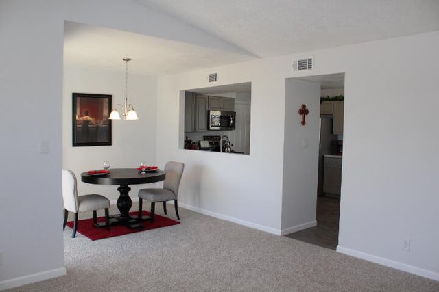 229 Sommerset Drive SE, Rio Rancho, NM 87124