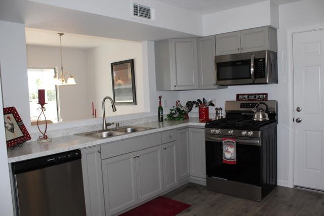 229 Sommerset Drive SE, Rio Rancho, NM 87124