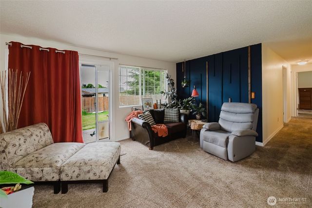 2864 SE Flaiz Court, Port Orchard, WA 98366