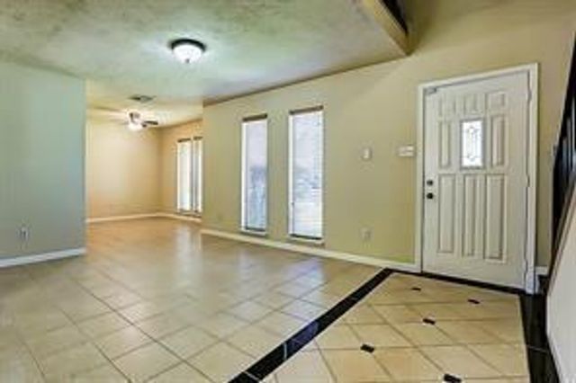 2907 Colonial Drive, Sugar Land, TX 77479