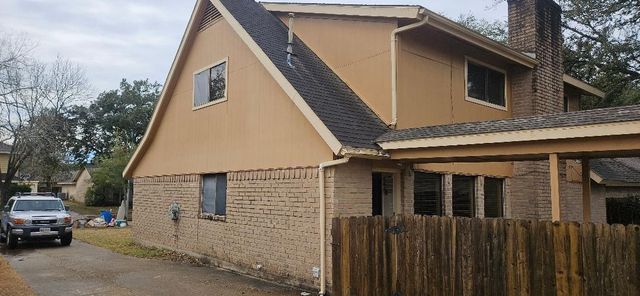 2907 Colonial Drive, Sugar Land, TX 77479