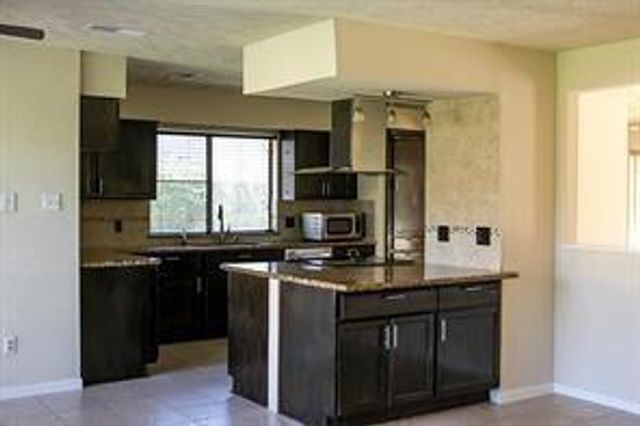 2907 Colonial Drive, Sugar Land, TX 77479