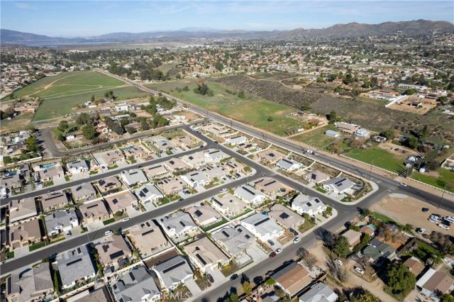 32587 Cert Street, Wildomar, CA 92595