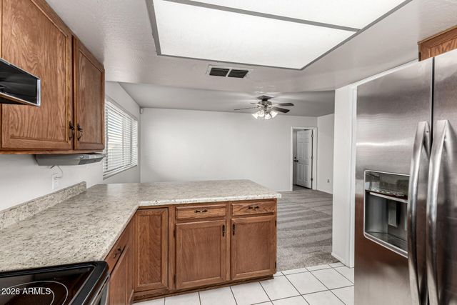 2205 E EL MORO Avenue, Mesa, AZ 85204