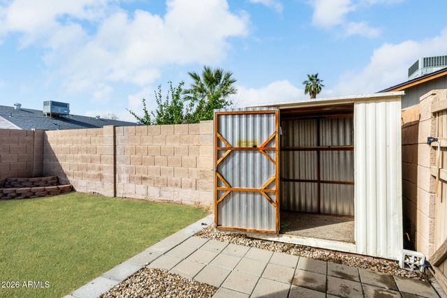 2205 E EL MORO Avenue, Mesa, AZ 85204