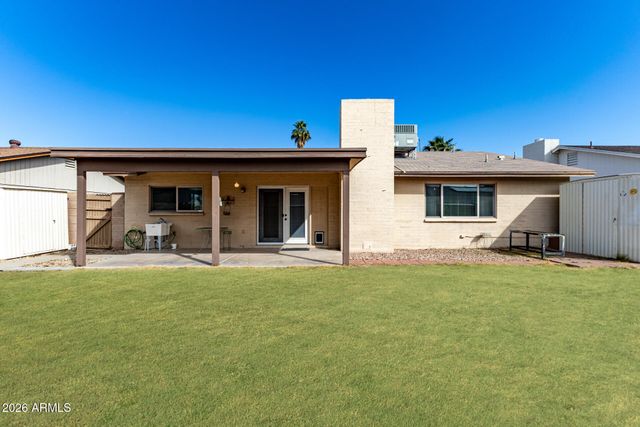 2205 E EL MORO Avenue, Mesa, AZ 85204