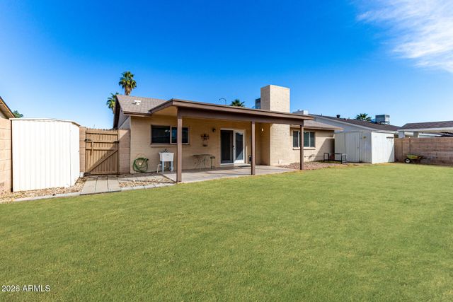 2205 E EL MORO Avenue, Mesa, AZ 85204