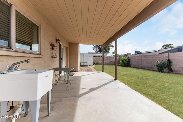 2205 E EL MORO Avenue, Mesa, AZ 85204