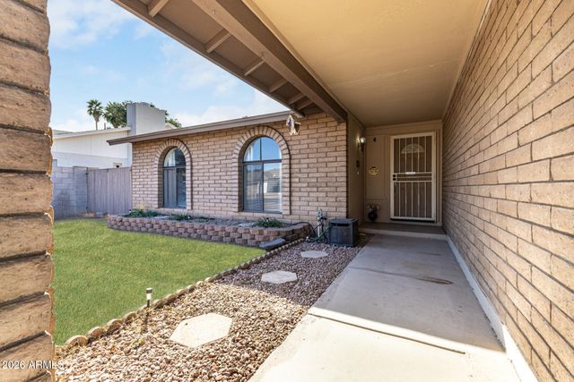 2205 E EL MORO Avenue, Mesa, AZ 85204