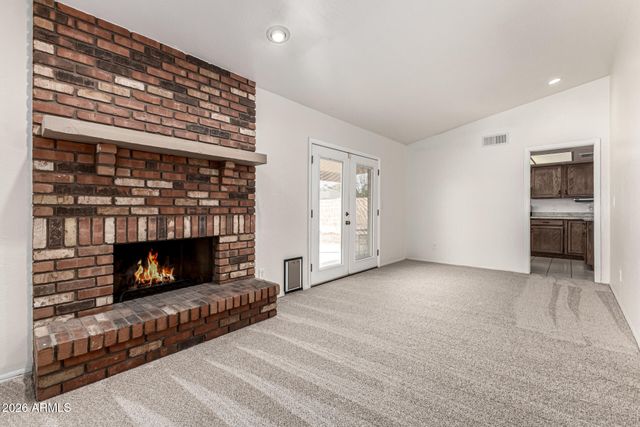 2205 E EL MORO Avenue, Mesa, AZ 85204