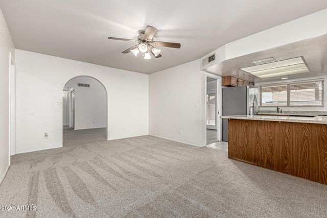 2205 E EL MORO Avenue, Mesa, AZ 85204