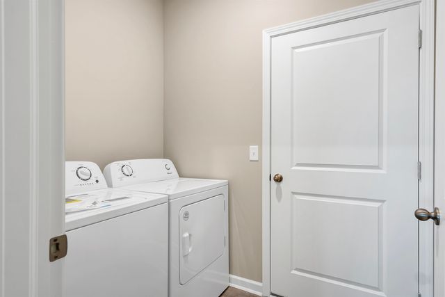 2896 S Maize Ct, Wichita, KS 67215