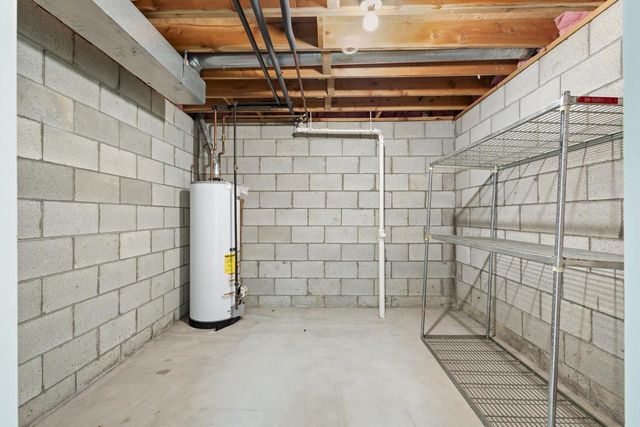 8500 S Parknoll DRIVE, Oak Creek, WI 53154