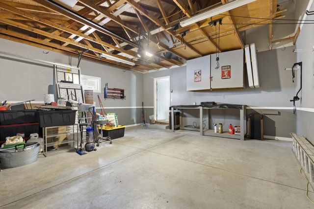 8500 S Parknoll DRIVE, Oak Creek, WI 53154