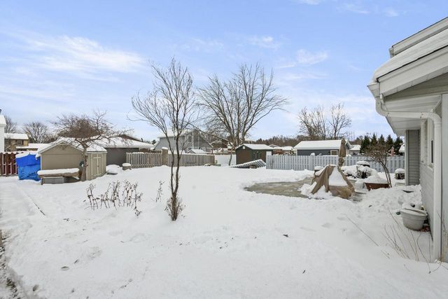 8500 S Parknoll DRIVE, Oak Creek, WI 53154