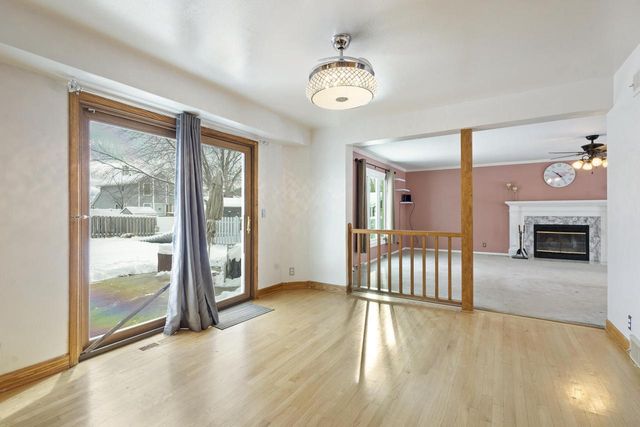 8500 S Parknoll DRIVE, Oak Creek, WI 53154