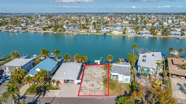 11075 3RD STREET E, Treasure Island, FL 33706