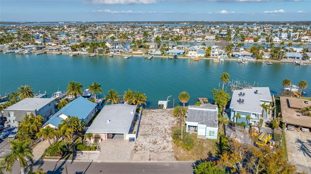 11075 3RD STREET E, Treasure Island, FL 33706