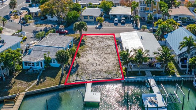 11075 3RD STREET E, Treasure Island, FL 33706