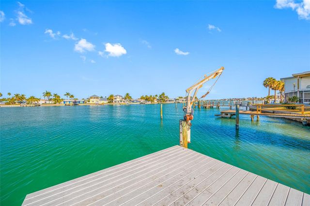 11075 3RD STREET E, Treasure Island, FL 33706