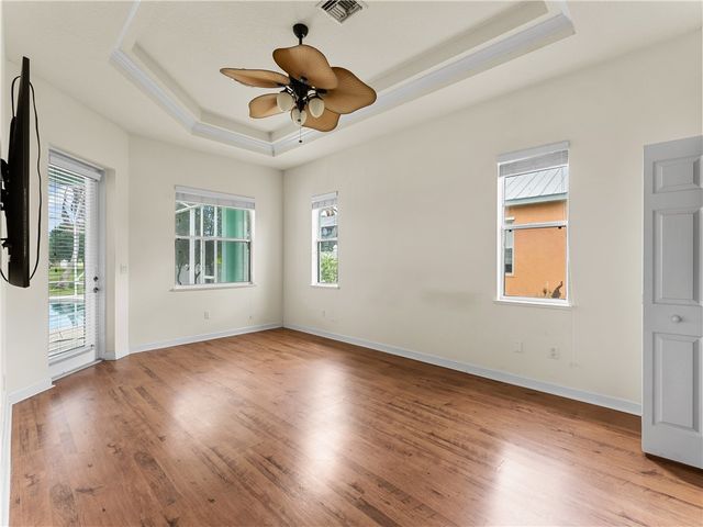 420 22nd Avenue SW, Vero Beach, FL 32962
