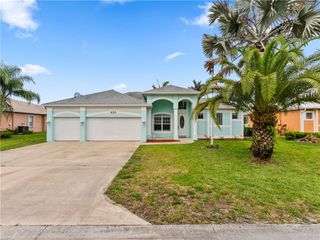 420 22nd Avenue SW, Vero Beach, FL 32962