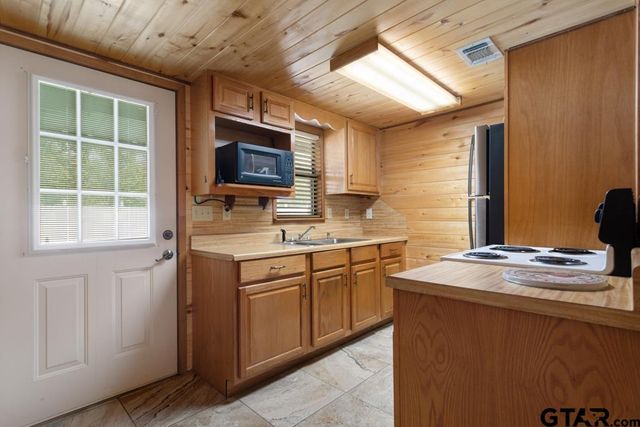 13833 Big Oak Bay Rd, Tyler, TX 75707