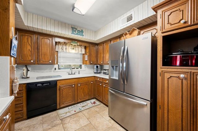 610 Sandy Ridge Drive, Livingston, TX 77351