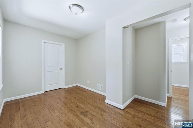 314 W 7th Avenue, Newark, NJ 07107