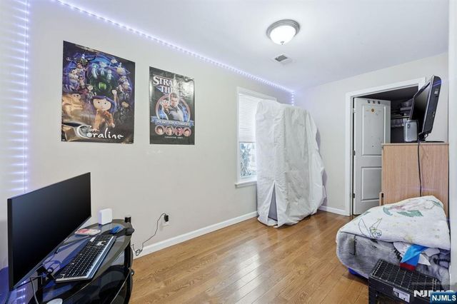 314 W 7th Avenue, Newark, NJ 07107