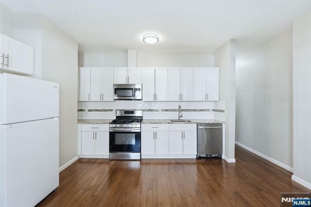 314 W 7th Avenue, Newark, NJ 07107