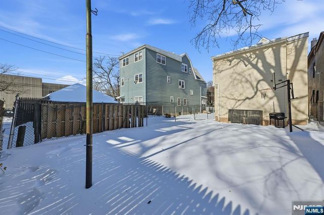 314 W 7th Avenue, Newark, NJ 07107